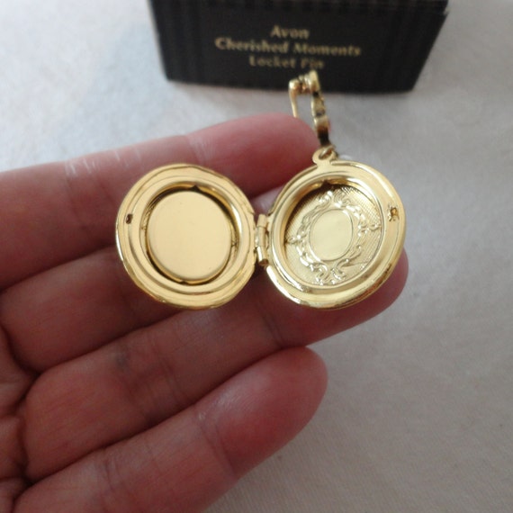 NOS Avon 1995 "Cherished Moments Locket" NEW Old … - image 7