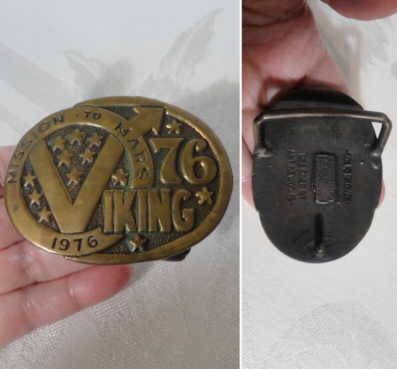 Hebilla de cinturón oficial de la misión Viking a Marte de 1976, rara, de bronce macizo, fabricada en EE. UU., diseño Art Newcomb, sonda espacial Viking de la NASA, coleccionable poco común imagen 1