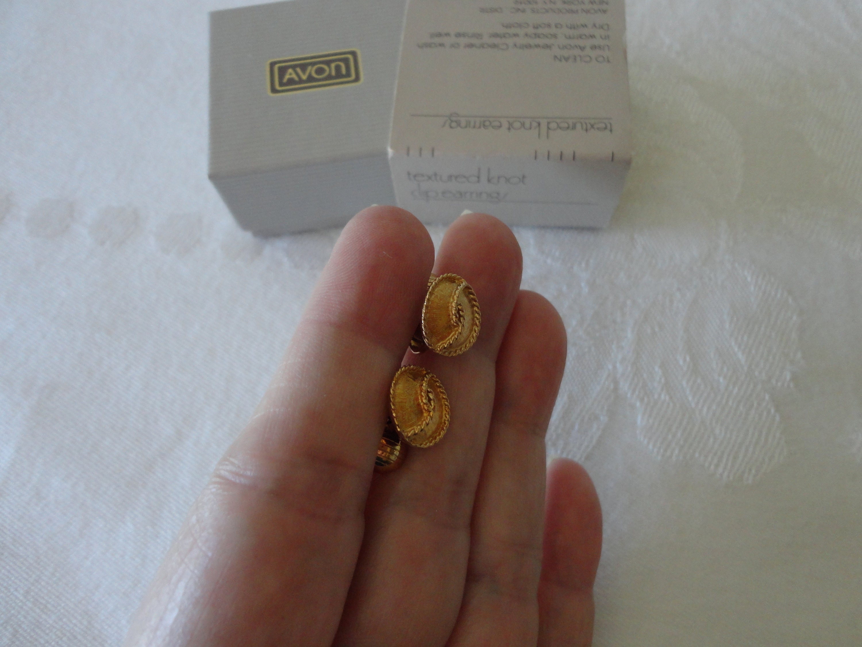 Avon jewellery shop cleaner