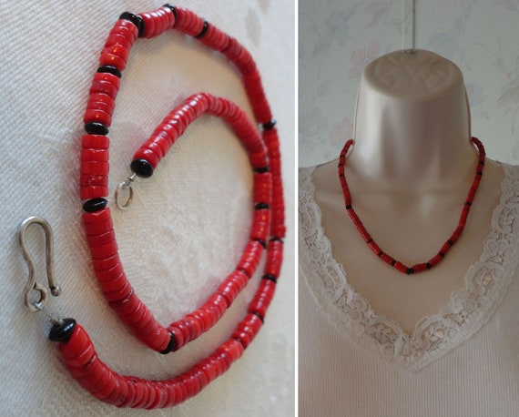 Vintage Natural Coral Heishi & Black Onyx Beaded … - image 1