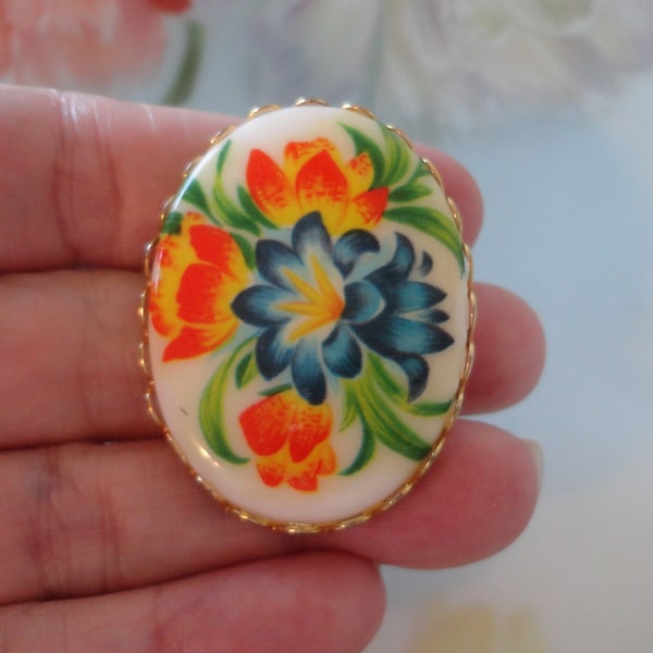 Vintage Flowers Cameo Style Brooch Pin Colorful Flowers Porcelain Insert Gold Tone Metal Lovely Estate Jewelry