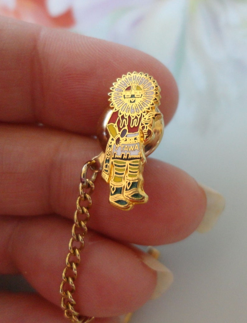 Vintage Native American Hopi Tawa Sun Kachina Doll Enamel Pinback Pin Chain Tie Tack Lapel Pin