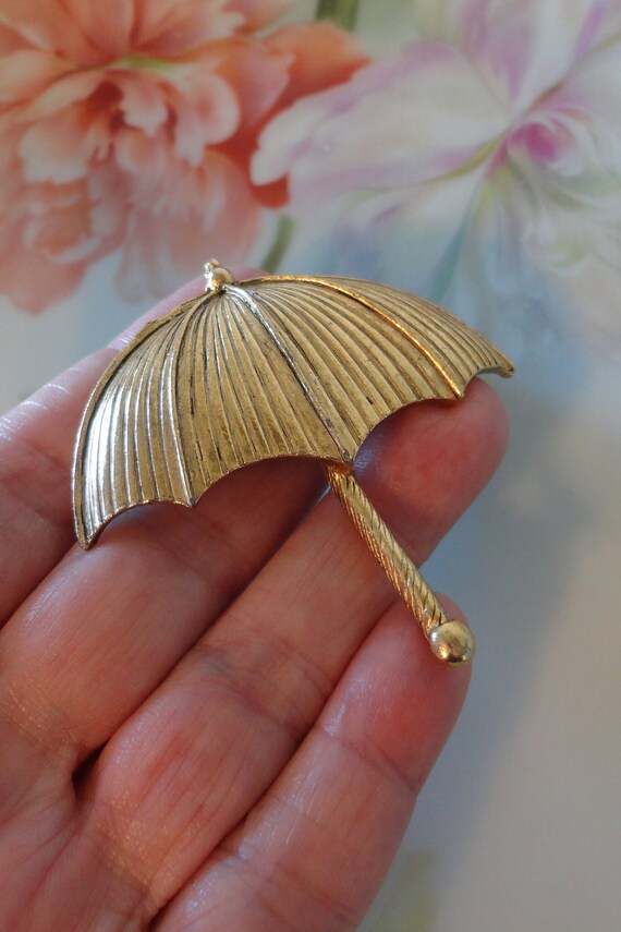 Umbrella brooch deals