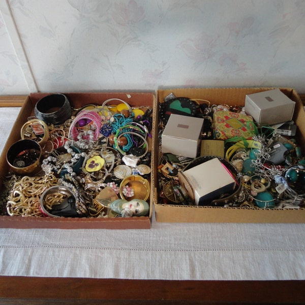 10# LOT Vintage to Modern Destash Lot Assorted Jewelry Pieces For Crafting-Harvest-Repurpose-Reuse TEN Pounds Shipping Weight (Lot #2)