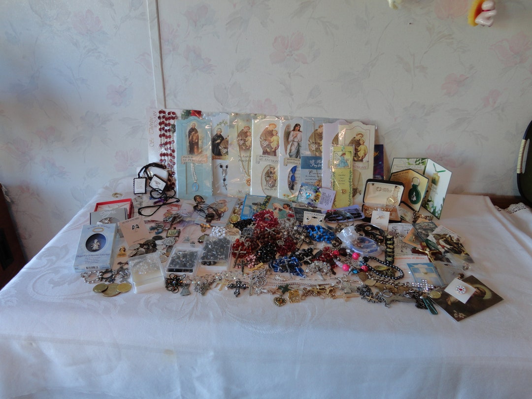 ALL Wearable Vintage Religious Jewelry LOT Christian Catholic Rosaries