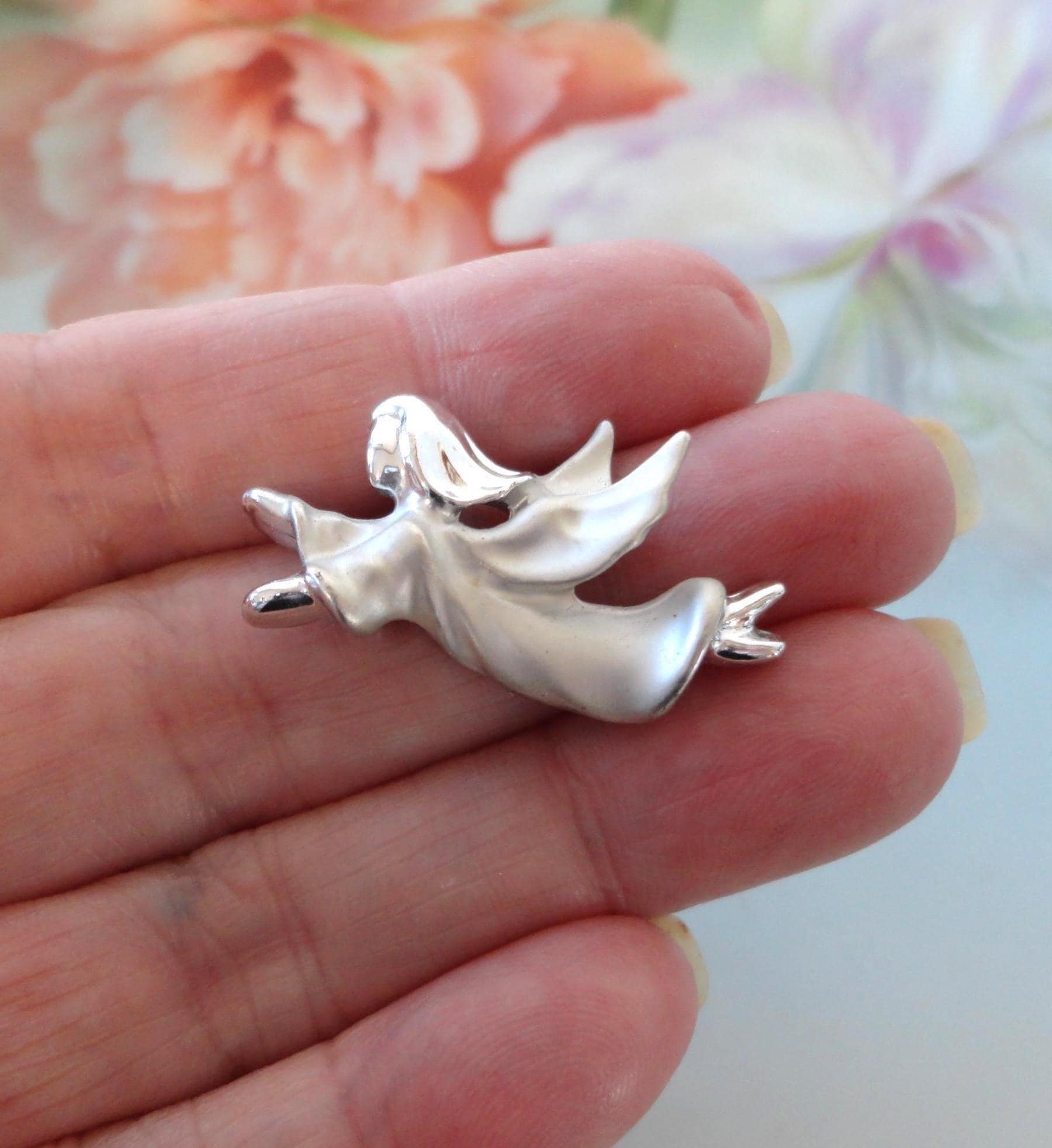 Vintage GIGI GIUSTI Angel Lapel Pin Tack Tac Pin Silver Plated