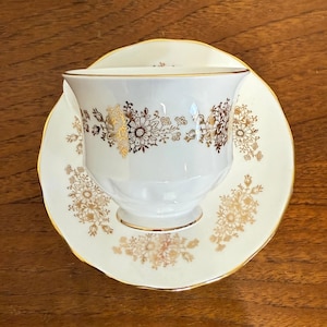 Vintage Queen Anne Teacup & Saucer Set – Bone China Made in England – Gold Floral Pattern B176 – Ridgway Potteries – English Tea Cup