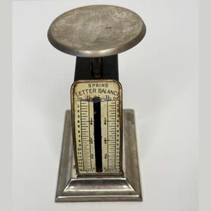 Vintage Spring Letter Balance Scale – Working Postal Scale – Made in England – 1940s Metal Desk Decor – Industrial Collectible – 3.5” Tall