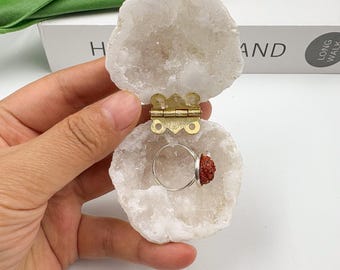 Moroccan Crystal Hole Ring Box, Wedding Engagement Ring Box,Natural Stone Jewelry Display,  Crystal Ring Box, Wedding Agate, Bridal Ring Box