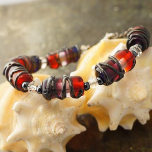 Red and purple handmade lampwork glass bead bracelet