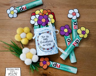Regalo per le maestre della scuola materna. Scarica il banner Duplo "miglior maestra d'asilo del mondo", addio, attenzione, fiori da realizzare da soli