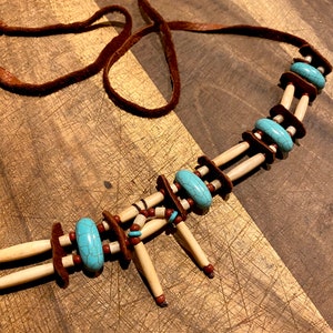 Fancy choker