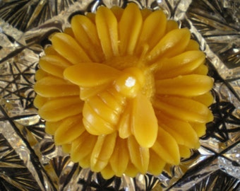 Pure Beeswax Sunflower with Bee Floater Candle White or Natural