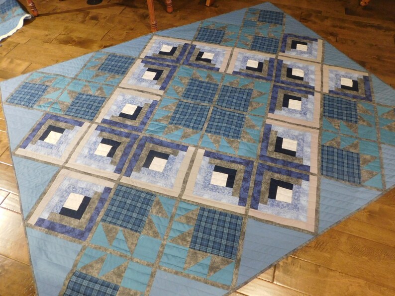 JeffsUniqeTreasures Cabin on Bear Lake Quilt