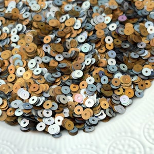 Sequins (5 gr) 4 mm,  Flat Round, Double sided metallic effect, Silver and Gold color, Paillettes, Loose Sequins for hand embroidery, DGP02