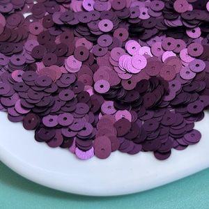 Sequins (5 gr) 5 mm,  Flat Round, Matte metallic, Plum Violet color, Paillettes, Loose Sequins for hand embroidery, M456