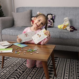 Tarjetas de aprendizaje de inglés Montessori / Juego educativo para niños / Tarjetas didácticas del alfabeto y palabras / Juguete de aprendizaje preescolar / Escuela en casa