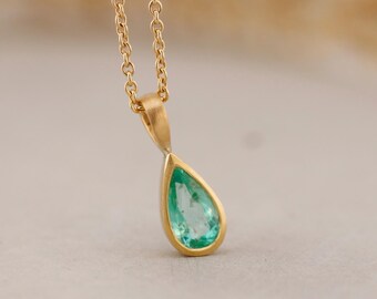 Paraiba tourmaline pendant, 900 gold, turquoise and green tourmaline drop, handmade by a goldsmith, yellow gold pendant, matte finish, solid gold