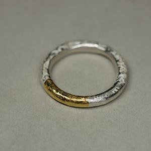 Silver ring fine gold, organic structure, reticulated, silver and gold, goldsmith design, Keum Boo, unique jewelry, hand-forged image 2