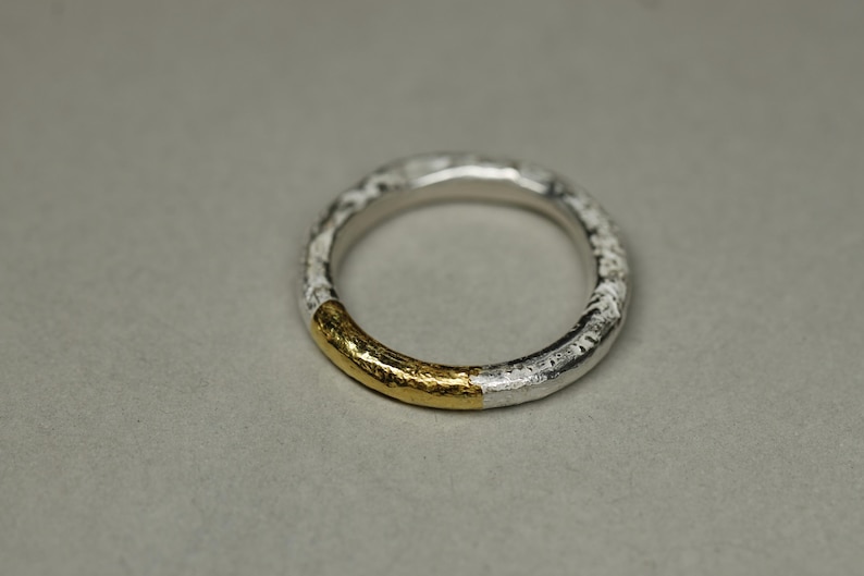 Silver ring fine gold, organic structure, reticulated, silver and gold, goldsmith design, Keum Boo, unique jewelry, hand-forged image 2