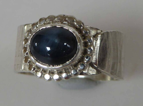 Blue Sapphire cabochon set in silver ring boho size O1/2 71/4 | Etsy
