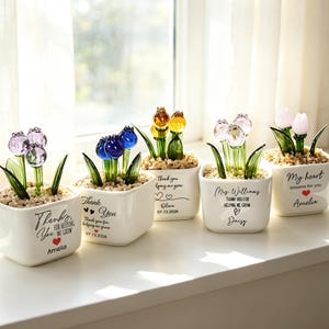 Glazen plantenpot, gepersonaliseerd mini glazen bloemcactusornament met naam, eindejaarsgeschenk, lerarenwaardering, begin van het schooljaar