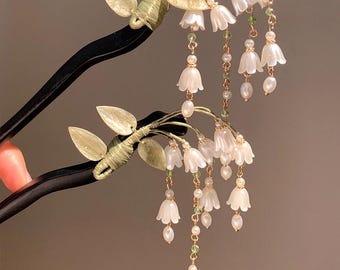 Handmade Black Wood Hair Stick, Elegant Lily Flower Tassel Hair Pin, Vintage Accessory