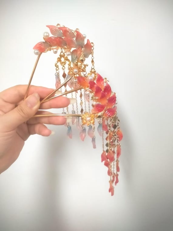Elegant Traditional Chinese Hanfu Hairpin,Red Ornamental Hairpin,Gold-Tone Metal Hair Pin with Dangling,Weddings and Festivals Hair Stick