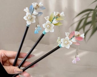 Handmade Floral Hair Sticks: Retro Hanfu Hairpins with Tassels