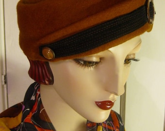 ON SALE/1930's Sculpted Percher Hat with Vintage Buckle