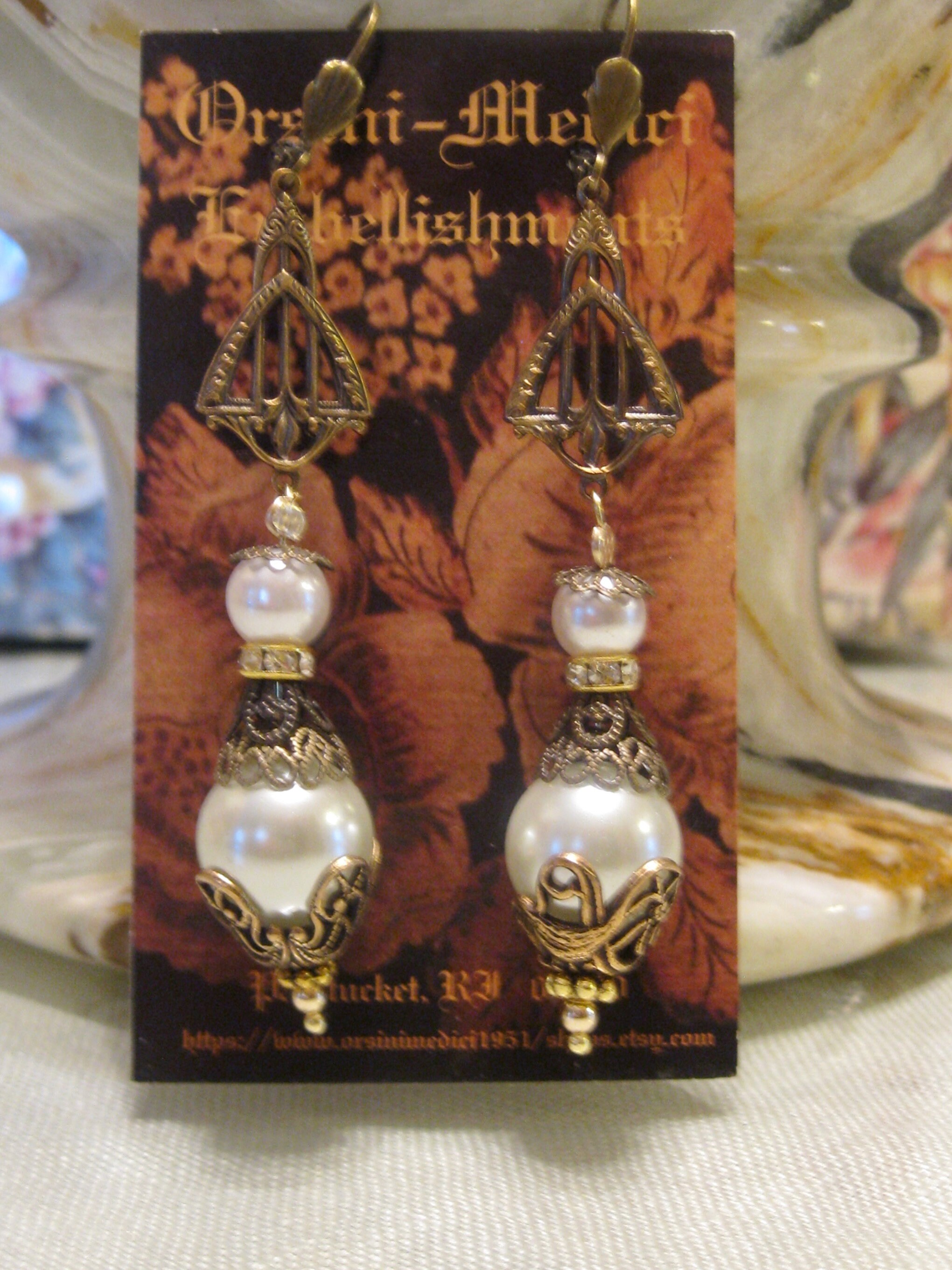 Boucles d'oreilles en perles papillon en cristal bleu clair - Retro