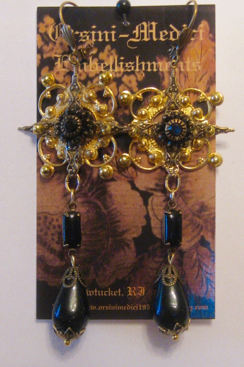 Clarice Orsini de Medici Earrings image 1