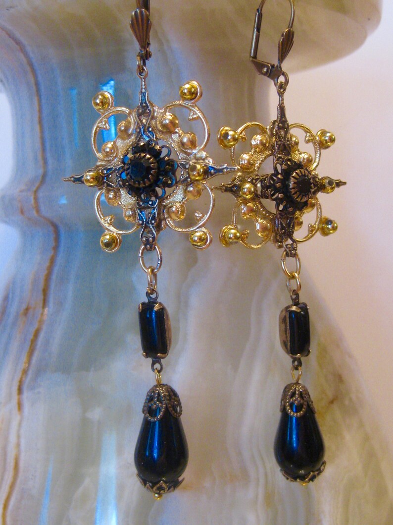 Clarice Orsini de Medici Earrings image 4