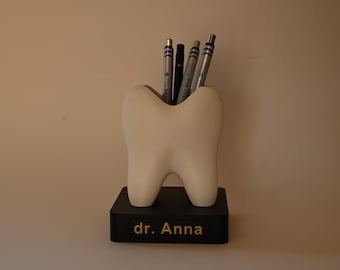 Portabolígrafos dental personalizado: el regalo perfecto para dentistas o un complemento divertido para cualquier consultorio dental.