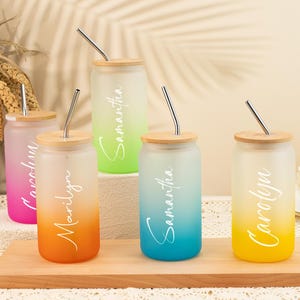 Personalised Glass Tumbler, Frosted Glass Tumbler with Lid and Straw, Iced Coffee Cup, Bridesmaid Gifts, Bachelorette Gifts, Christmas Gifts
