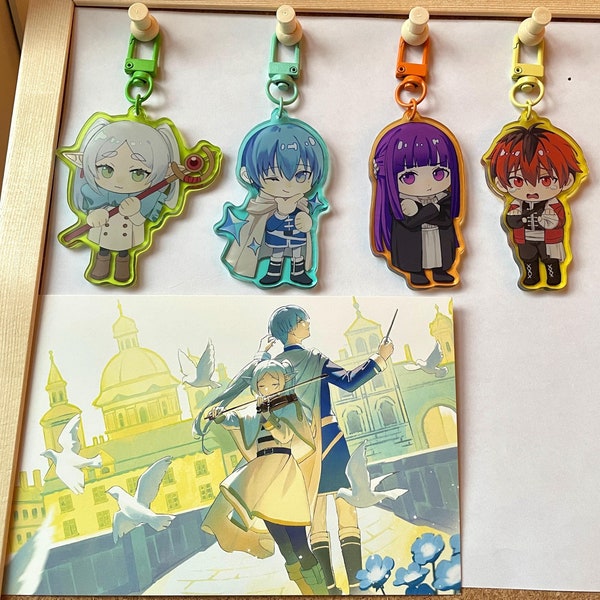 Cartolina Frieren e ciondoli in acrilico