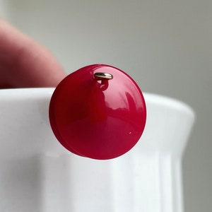 Vintage Red Lucite Round Coin Pillow Pendant Drop Beads 17mm (12)