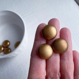 Vintage Lucite Antique Bronze Gold Cabs Semi Matte Cabochons Flatbacks 18mm (8)