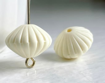 Vintage Lucite Ivory Etched Opaque Fluted Saucer Beads Matte 14mm (12)