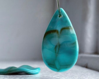 Marbled Turquoise White Curved Acrylic Pendant Drops Beads 30mm (12)