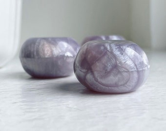 BIG Vintage Marbled Pearly Iridescent Lilac Purple Lavender Chunky Saucer Resin Beads 28mm (4)