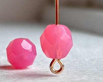 Contas redondas facetadas de vidro checo vintage rosa leitoso 8 mm (12)