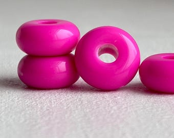 Contas espaçadoras redondas de acrílico rosa choque de 16 mm (10)