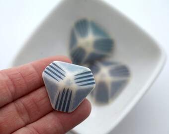 Vintage Lucite Cabochons Pale Blue White Etched Carved Triangle Cabs Flatbacks 28mm 4