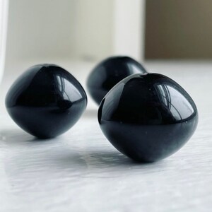 Vintage Chunky Black Lucite Bicone Beads 20mm 8 image 3