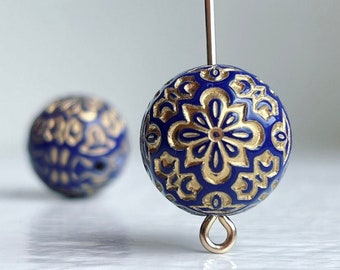 Ornate Floral Royal Blue Etched Round Acrylic Beads Carved 14mm (14)