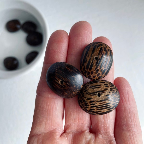 Vintage Wormwood Spacer Saucer Beads Speckled Textured Wood 23-24mm (10)