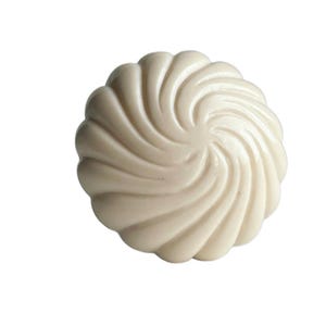 Vintage Chunky Round Swirl Ivory Cabochons Cabs Flatbacks 41mm (4)