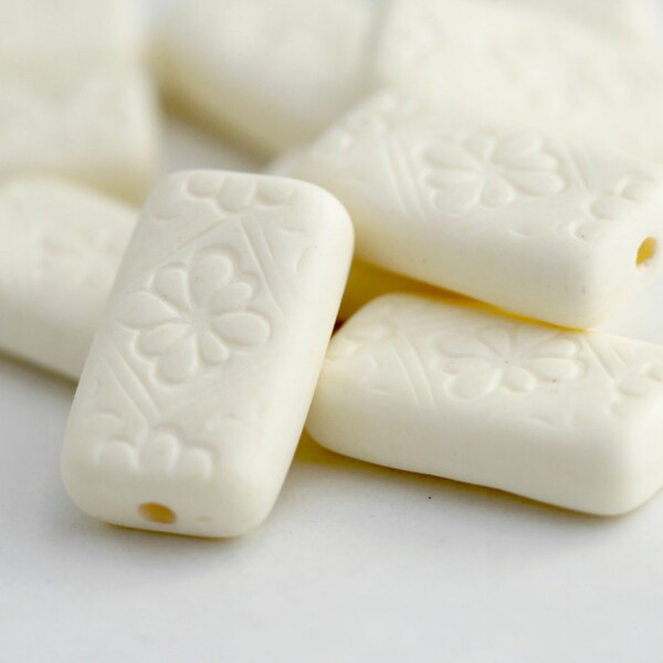 Vintage Lucite Beads Etched Carved Ivory Tan Rectangle 21mm (10)