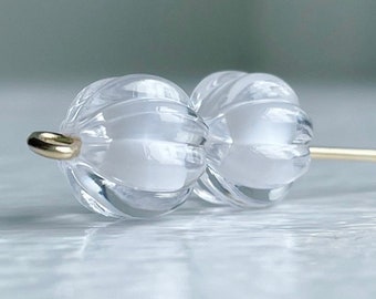 Crystal Clear Acrylic Fluted Round Beads White Core 10mm (30)